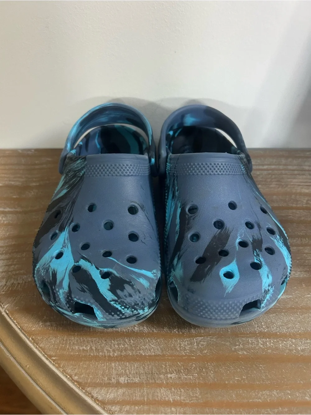 CROCS Kids Blue Clog Sandals with Aqua Camouflage Accents
